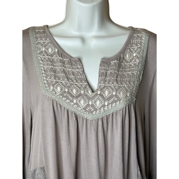 POL Mocha Long Sleeve Embroidered Yoke Flowy Tunic L NWOT - Picture 2 of 8